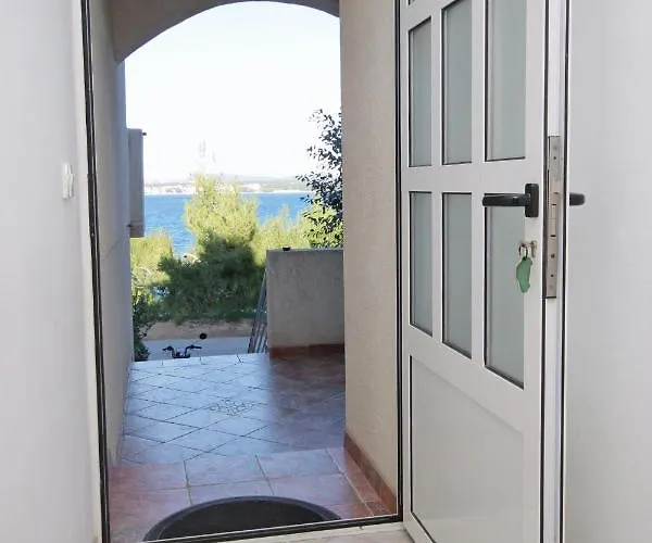 By The Sea Tkon, Pasman - 5840 דירה